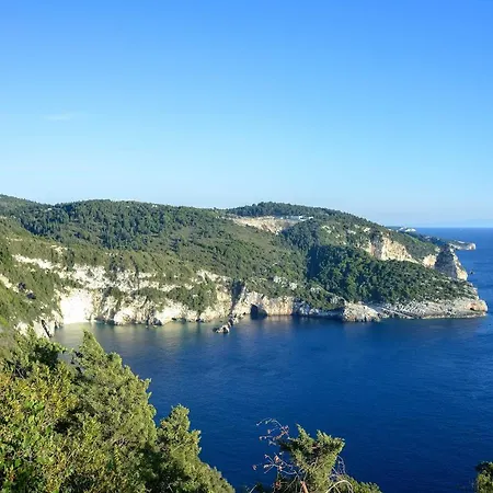Aloni By About Paxos Vilă *