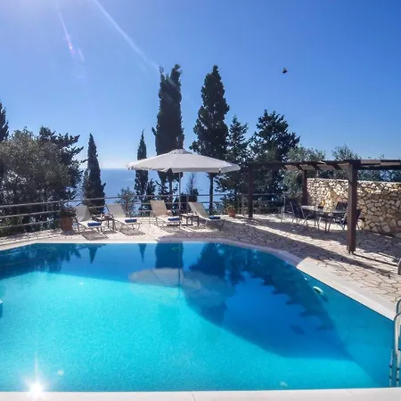 Aloni By About Paxos Vilă